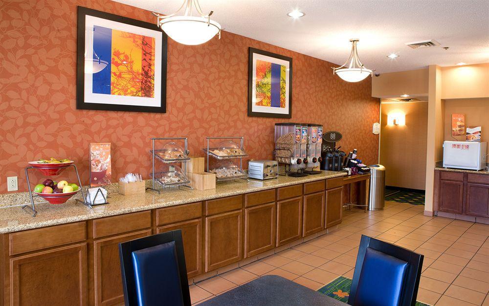 Fairfield Inn By Marriott Richmond New Paris Εξωτερικό φωτογραφία