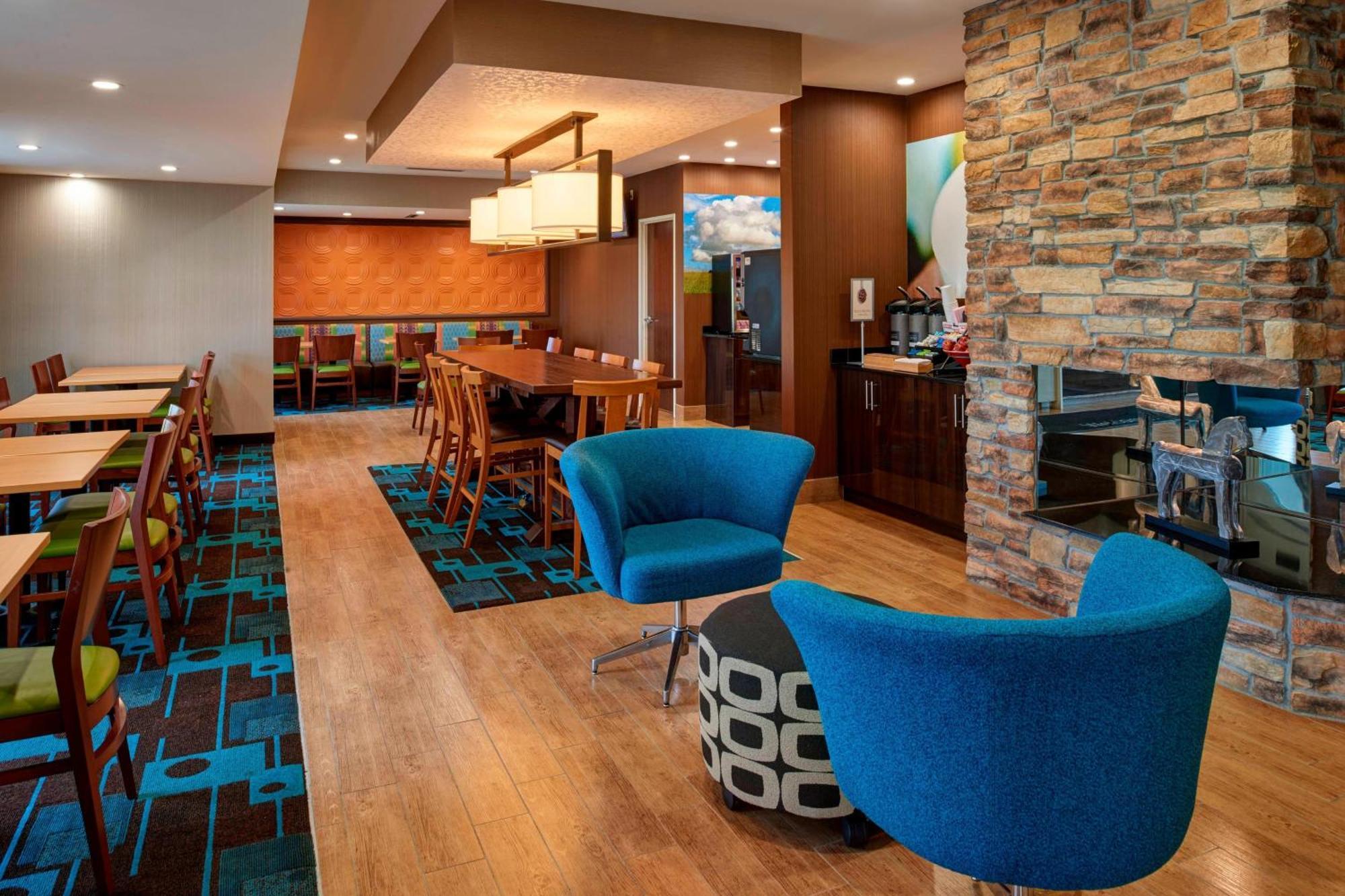 Fairfield Inn By Marriott Richmond New Paris Εξωτερικό φωτογραφία