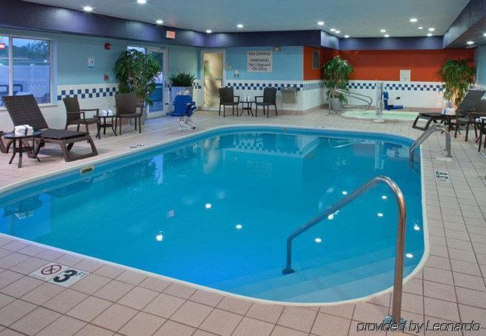 Fairfield Inn By Marriott Richmond New Paris Εξωτερικό φωτογραφία