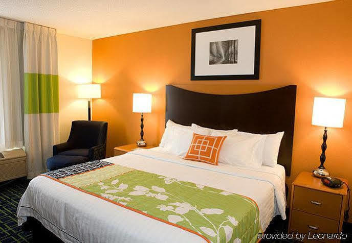 Fairfield Inn By Marriott Richmond New Paris Εξωτερικό φωτογραφία