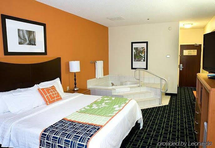 Fairfield Inn By Marriott Richmond New Paris Εξωτερικό φωτογραφία